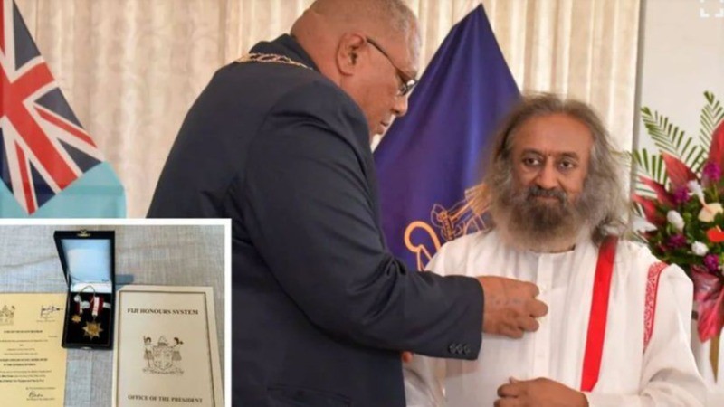 Fiji Honors Sri Sri Ravi Shankar with Highest Civilian Award