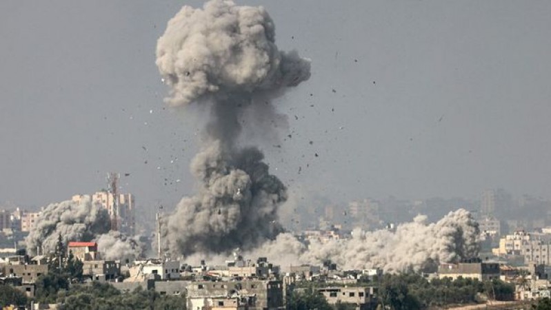 जल-थल, आकाश ! तीनों मोर्चों से हमास के 450 ठिकानों पर इजराइल ने बोला हमला, गाज़ा में भीषण बमबारी