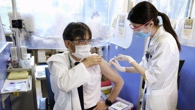 जापान स्वास्थ्य मंत्रालय दिसंबर से शुरू करेगा कोविड बूस्टर योजना