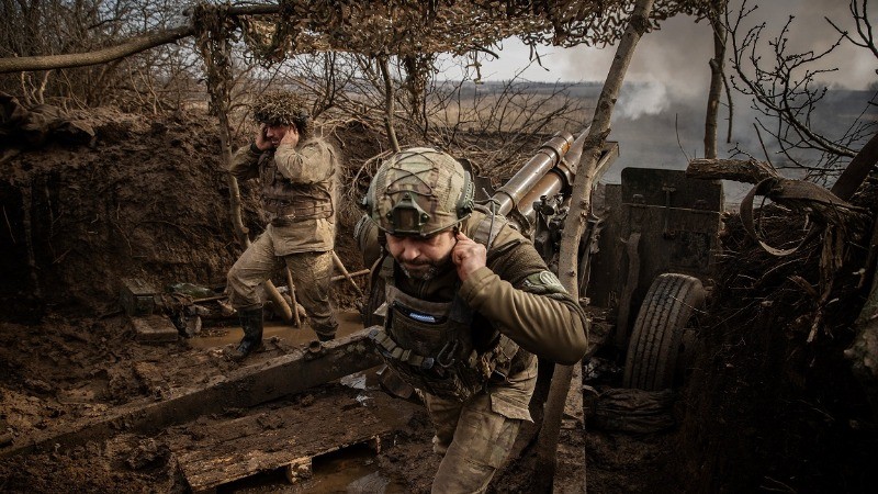 Ukraine Faces Steady Russian Advance Amid Diminishing Morale