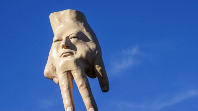 Wellington Bids Farewell to Controversial ‘Quasi’ Sculpture After Five Years