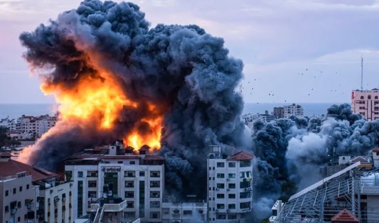 Israel-Hamas War Live, And More: Israeli Strikes Near Gaza City Hospital Evoke Panic
