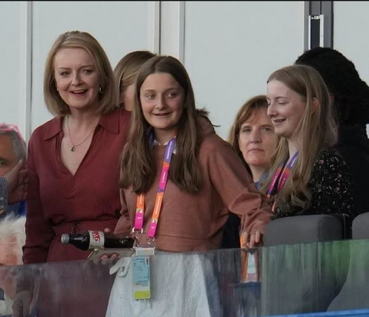 UK’s Liz Truss moving teen daughters, husband into Downing Street