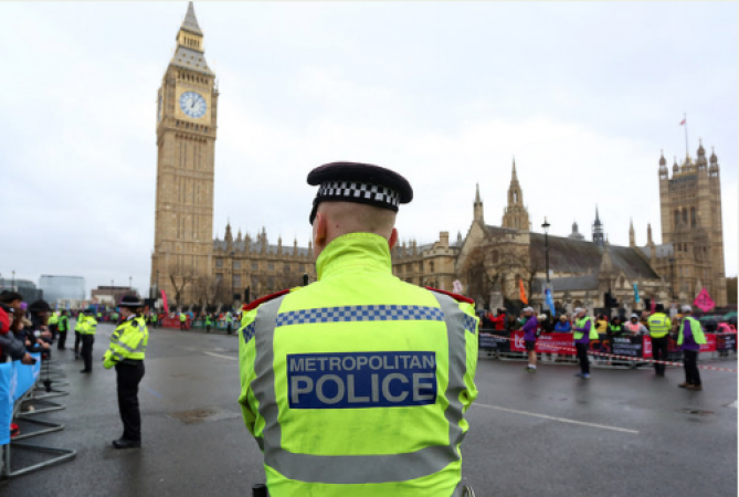 UK Police Officer Suspended Amid Allegations of Passing Information to Algerian Embassy