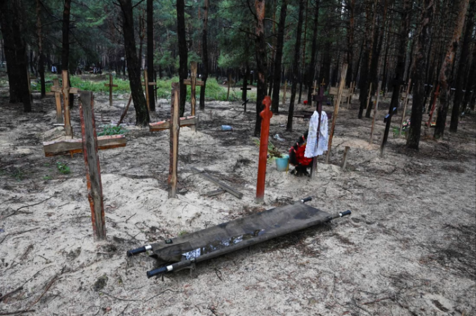 EU has called for a war crimes tribunal to investigate mass graves in city of Izyum