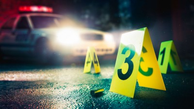 Florida: In a horrific incident, cops shoot a man
