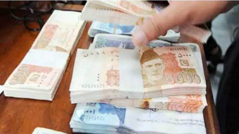 Pakistani Rupee Hits Record Low as Nation Waits for Billions in Foreign Aid after Floods