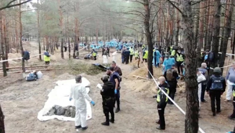 Kremlin calls mass burial discoveries 