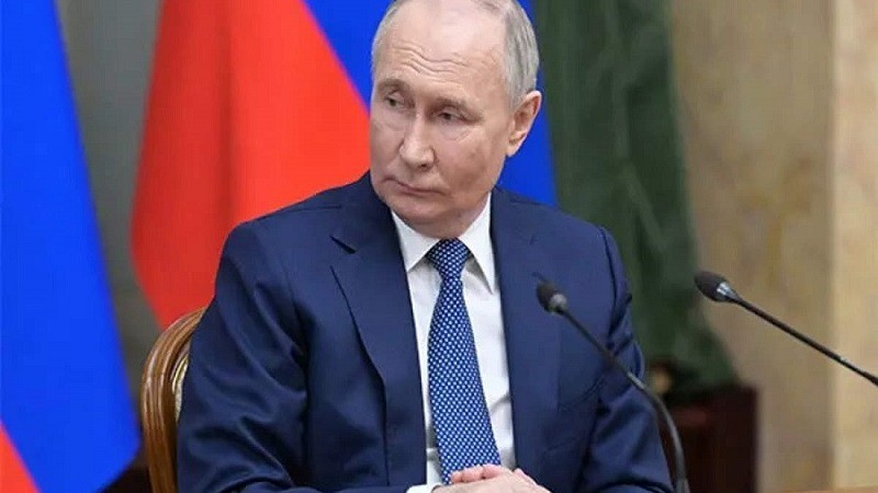 Putin Issues Nuclear Threats Amid Ongoing Tensions with the West