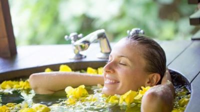 4 Ways to enjoy Summer bath