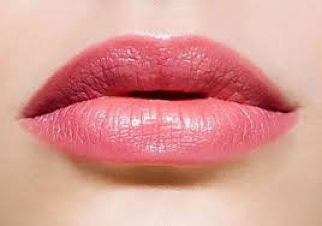 Tips to make lips soft and pinkish