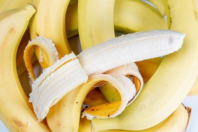 5 Surprising Advantages of Using Banana Peels to Hydrate Your Skin