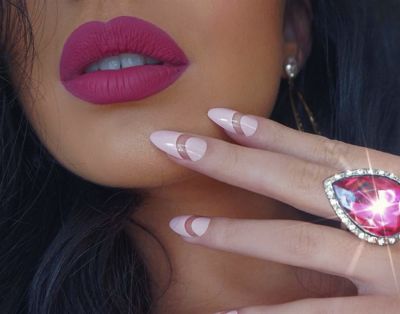 Beauty tips: How to make your glossy lipstick matte
