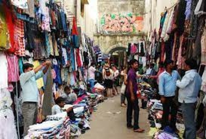 If you want to buy a jacket or warm clothes for winter, then these are the four best markets of Delhi