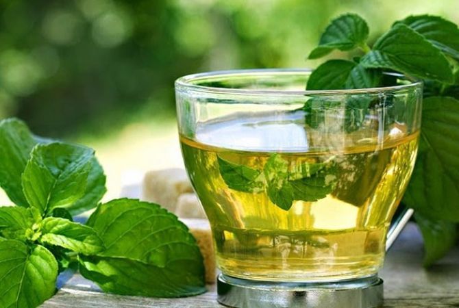 Make your own skin toner with basil leaves