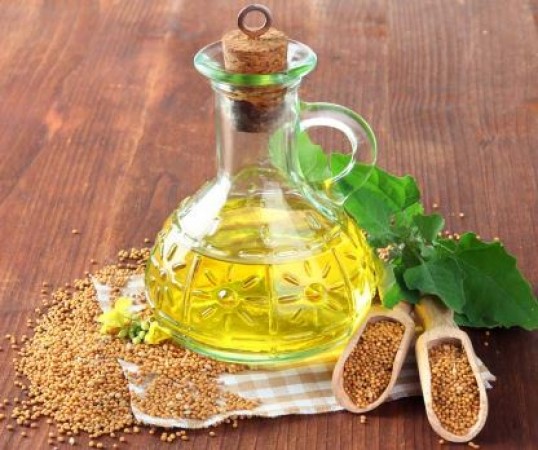 Leave aside expensive oils for your hair, start applying mustard oil from today, you will see the difference within a month