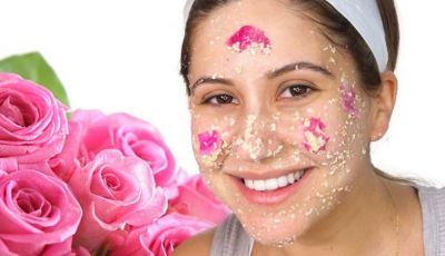 Rose face pack brings natural brightness in the skin