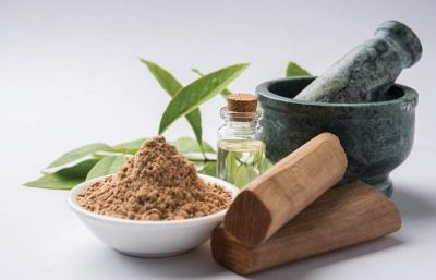 Sandalwood removes pimples and its scars
