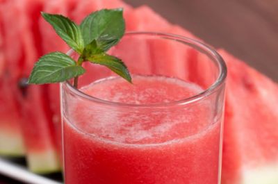 Now you can also make pink beauty mocktail at home