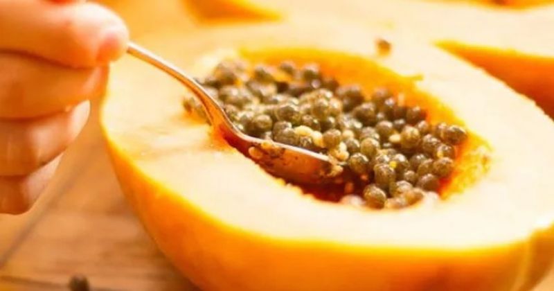 Papaya seed face pack brings natural glow on your face