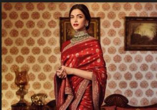 Beautiful designer sarees collection must be added in your wardrobe