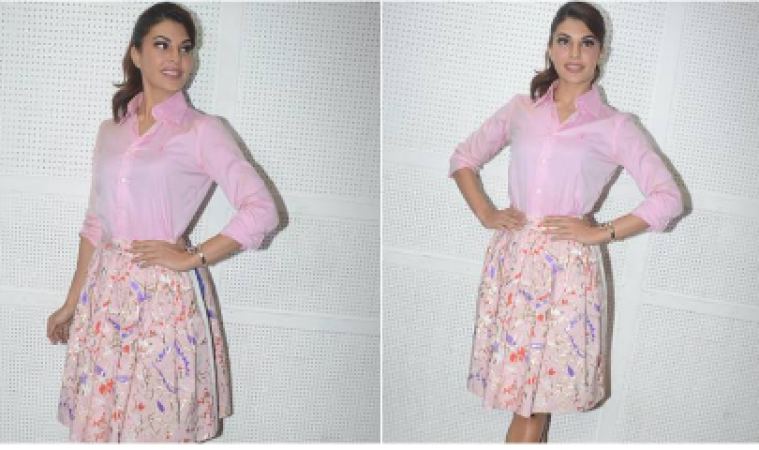 Jacqueline Fernandez kills everyone with her fairy pink look