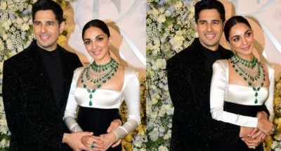 Kiara Advani ditches traditional opted for a Huge Tail Black and White Gown for Mumbai Reception
