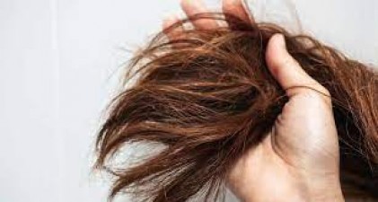If you want to get rid of frizziness of hair then keep these things in mind