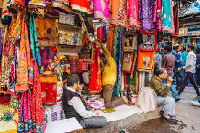 These places in Delhi are best for girls shopping