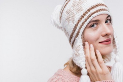 If you want to go to cold places then take special care of your skin, otherwise your skin will become lifeless