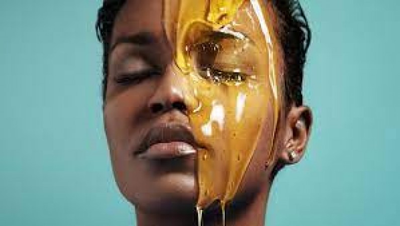 You can improve your facial complexion in winter with these natural face packs made from honey