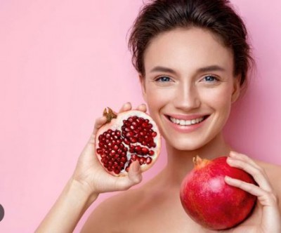 This face pack made of pomegranate will brighten your face, know how to make it
