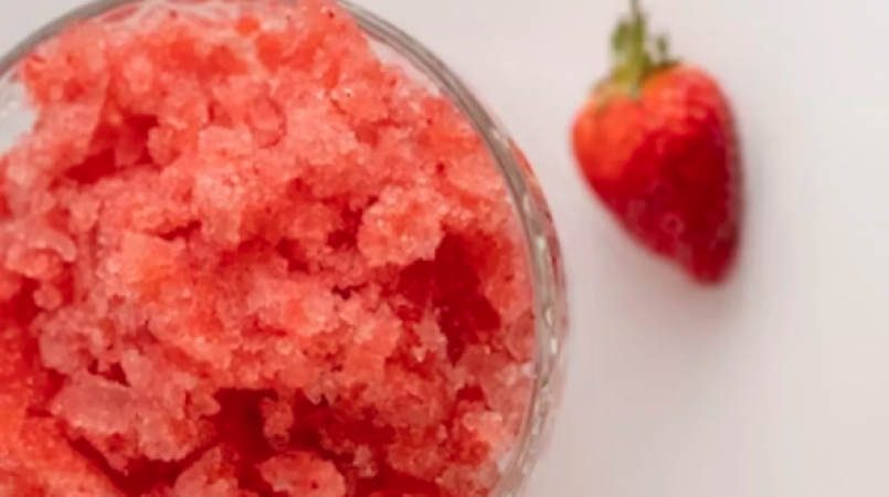 Try this homemade strawberry scrub to keep your skin glowing during the monsoon season
