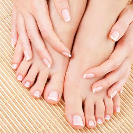 Massage of Coconut oil can grow your nail faster