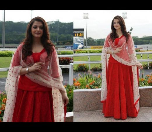 Beautiful Lehenga wore by Aishwarya Rai Bachchan