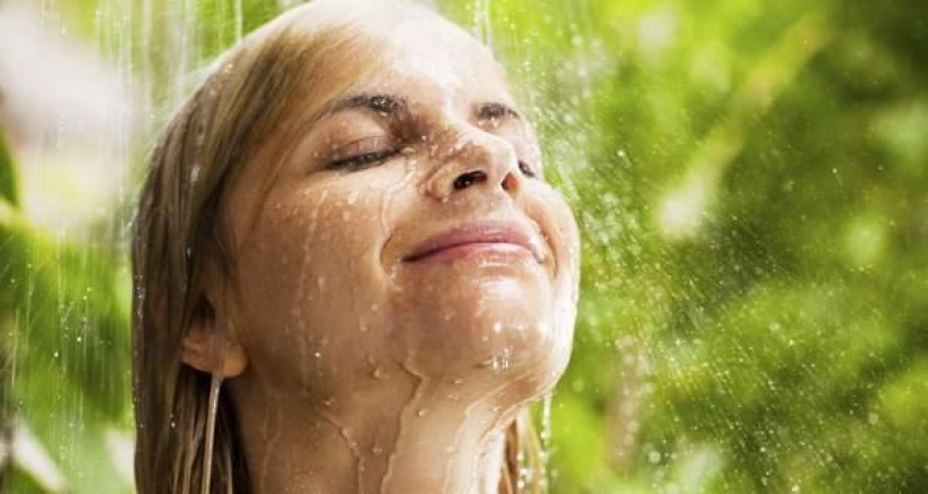 Say goodbye to all your skin problems this monsoon with these home remedies