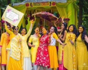 You can also try these 5 beautiful yellow dresses in Haldi ceremony