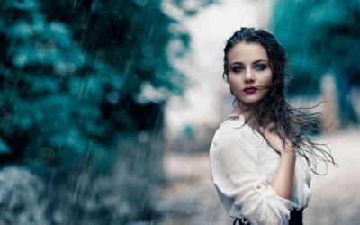 Make hair healthy in Monsoon