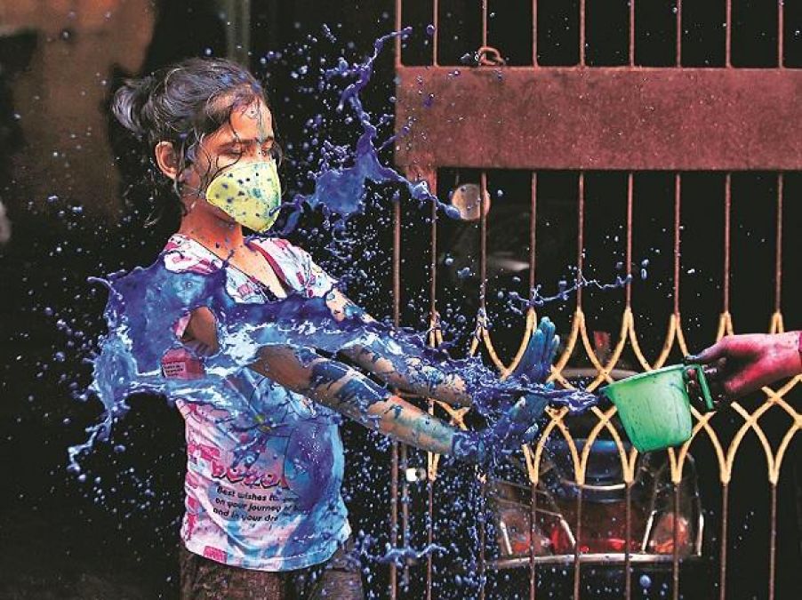 Tips to play safe Holi from COVID this year