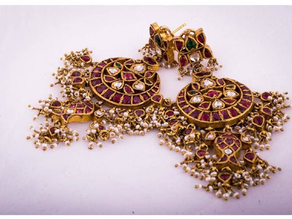 Antique heritage jewellery now easily available in New Delhi