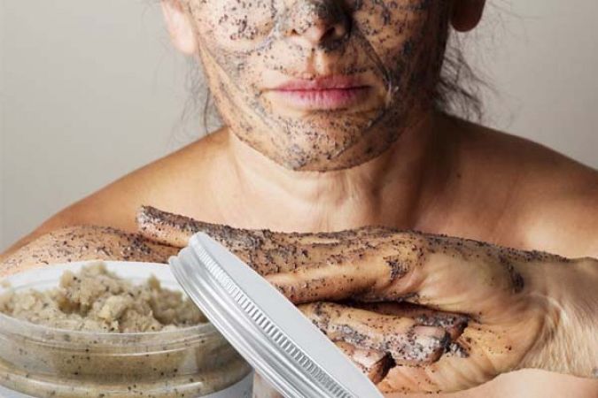 Try this Homemade scrubs for the brighter skin!