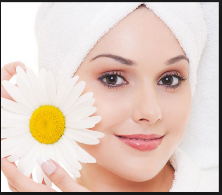Summer special facial with these fresh fruit face pack gives natural glow on the skin