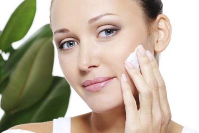 TO CLEAN SKIN, USE THESE HOMEMADE CLEANSERS