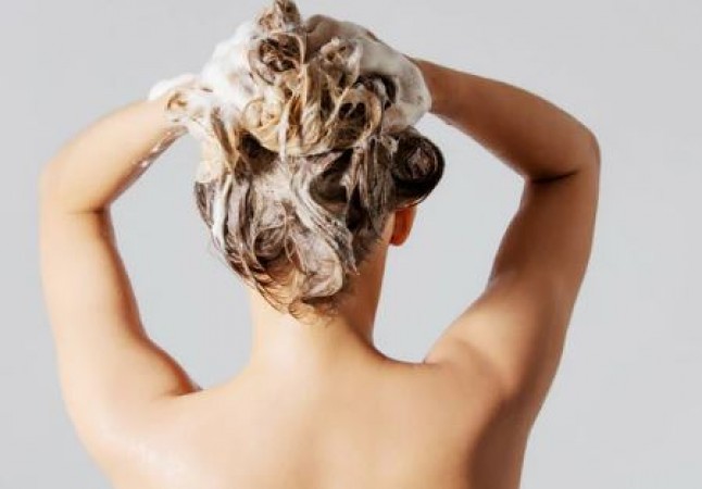 Advantages or disadvantages of washing hair with hot water in winter, here is the answer