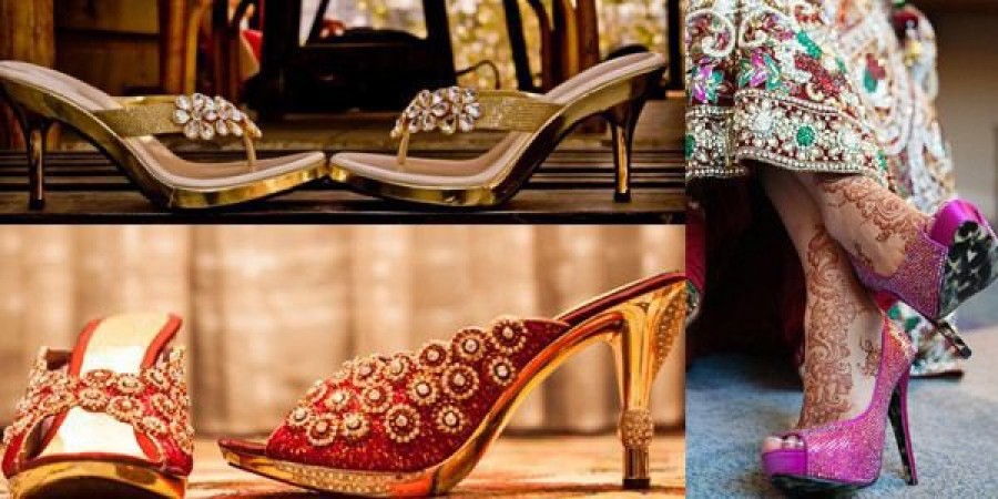 Leave heels and wear such shoes with lehenga, you will look stylish and remain comfortable