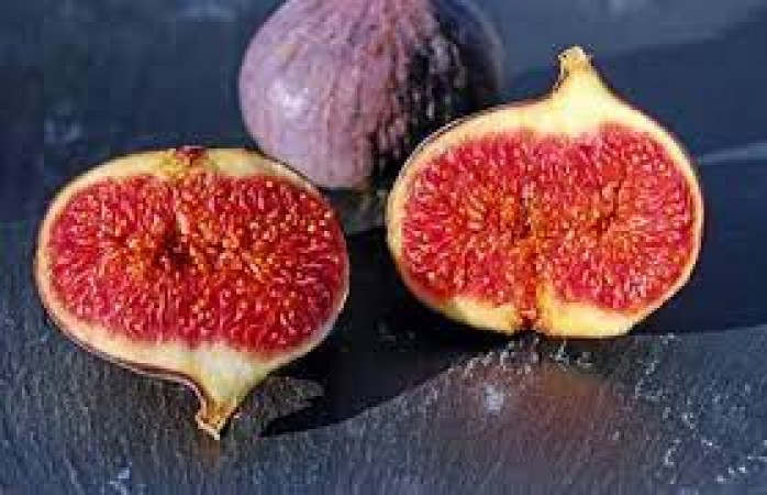 Eating figs will keep your skin healthy and young