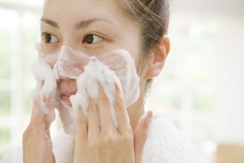 If these things are not kept in mind while buying a scrub, it may cause rashes on the skin