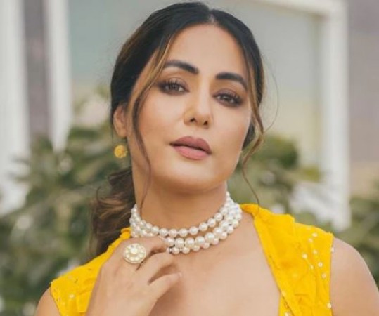 Hina Khan’s breathtaking royal ethnic look is best for Diwali