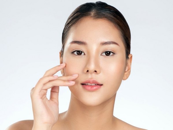 What do Korean girls apply that makes their skin shine like glass? This is the secret