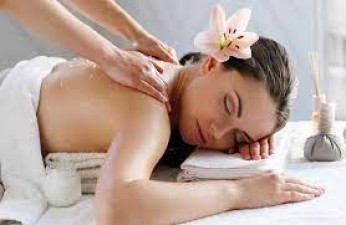 There are countless benefits of getting a body massage, know when to get the massage done